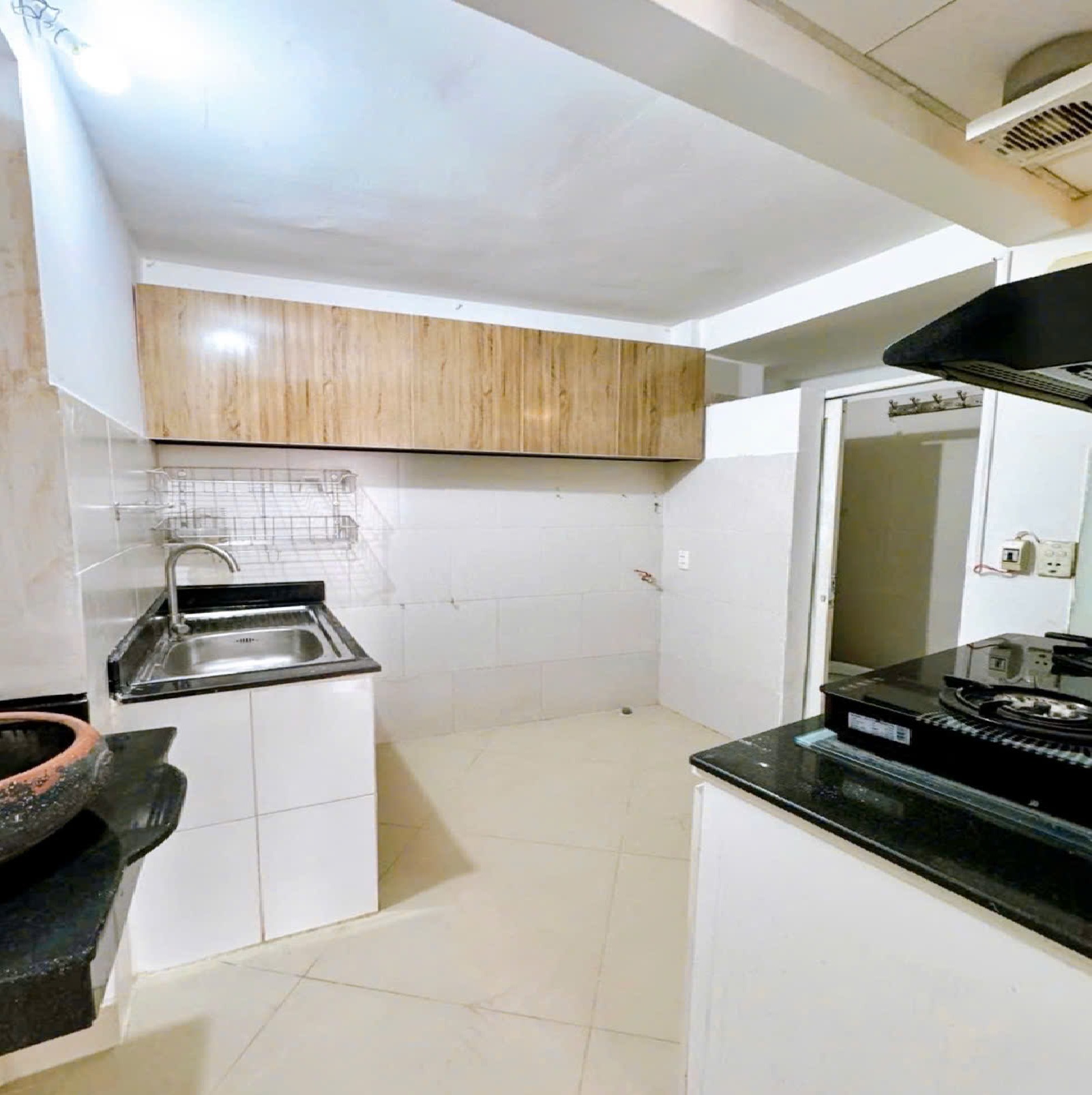 Bán nhà hẻm Bành Văn Trân, QUẬN TÂN BÌNH, gần Cách Mạng Tháng Tám, DT 56 m2, Giá 4.2 tỷ - Ảnh 3